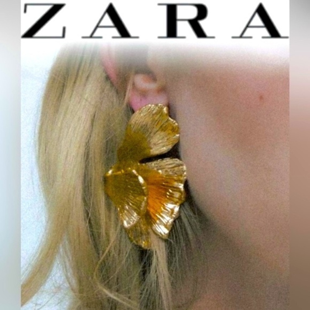 Zara Fan textured Etched waves statement earrings Gold